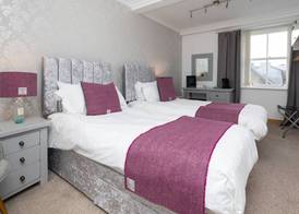 Stornoway Bed and Breakfast 5