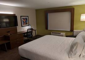 Holiday Inn Express & Suites CLAYPOOL HILL (RICHLANDS AREA) by IHG 5