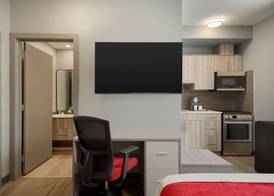 Ramada by Wyndham West Edmonton Hotel & Suites 3
