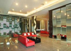 Cabin Hotel 3