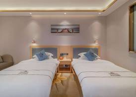 Microtel by Wyndham Lijiang 5