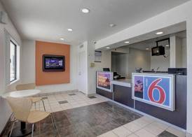 Motel 6 Corona, CA 3