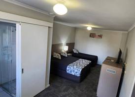 Mandurah Foreshore Motel 4