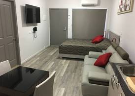 Athena Motel Apartments 3