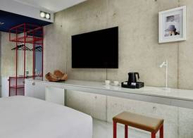the Deutz, a Tribute Portfolio Hotel 5