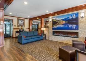 Comfort Inn & Suites Durango 3