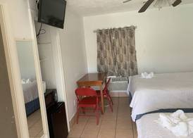 Sunshine Motel 3