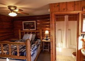 Twin Pines Lodge & Cabins 5