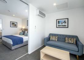 Ramada Suites by Wyndham Albany 5