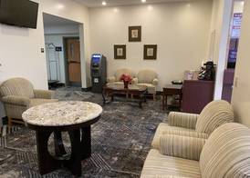 Knights Inn & Suites Dublin 5