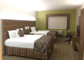 Holiday Inn Express & Suites TULARE by IHG 3