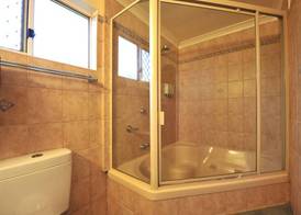 Highlander Motor Inn 5
