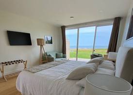 45 Steps - The Culinary Beachside Inn 2