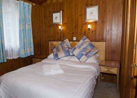 Brockwood Hall Lodges 2