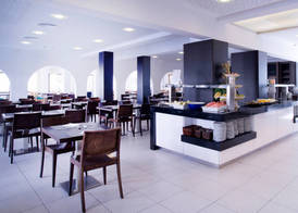 Gavimar Ariel Chico Hotel and Apartments 5