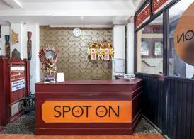 OYO 1927 Hotel Candra Adigraha 2
