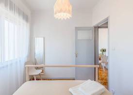 Renovated Sunny Apartment with Balcony, By TimeCooler 4