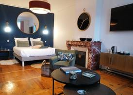 B&B 43 3 3