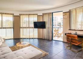 Central Park Residence 5
