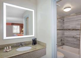 Howard Johnson by Wyndham Vero Beach/I-95 5