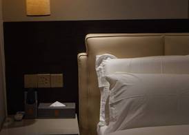 Golden Valley One Hotel Sports Center 5