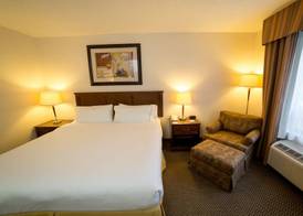 Holiday Inn Express & Suites DRAYTON VALLEY by IHG 5