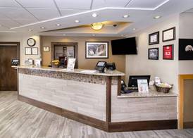 Gray Wolf Inn & Suites 2