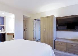 Holiday Inn Express & Suites PHOENIX-TEMPE by IHG 5