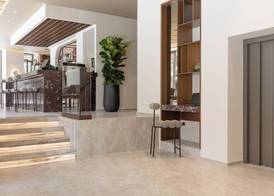 Nesean Plaza Hotel 2