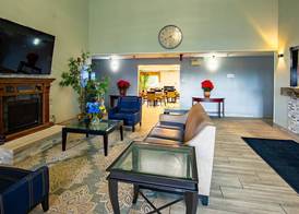 Quality Inn & Suites Woodstock near Lake Geneva 2