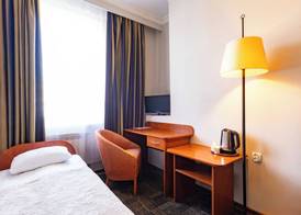 Noclegi Stadion Bed & Breakfast 4