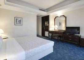 Forbes Hotel 5