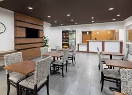 Wingate by Wyndham Marion 2