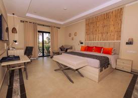 Bakadaji Hotel 4