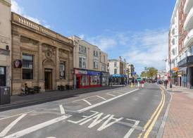 Right On Bright On Apartment 1E - City Centre Luxury Apartments 3