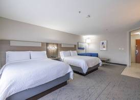 Holiday Inn Express & Suites COLLEGE STATION by IHG 3