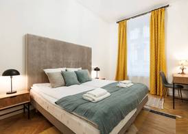 Vintage Vibe - Classic Old Town Suites 2