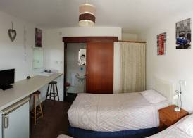 Chelford Guesthouse 5