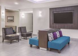 La Quinta by Wyndham Bay City 2