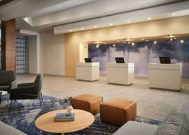 Sheraton Grand Rapids Airport Hotel 2