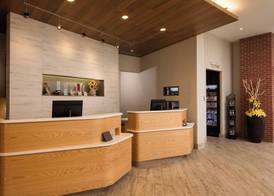 Courtyard by Marriott Erie Bayfront 4