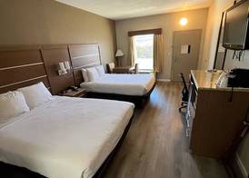 Quality Inn & Suites near Six Flags - Austell 5