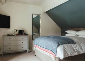 The Falcon Inn 4
