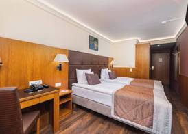 Carlton Hotel Buda Castle 5