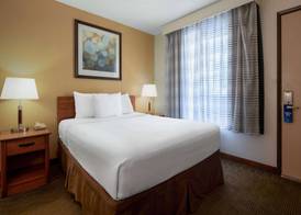 Days Inn by Wyndham Encinitas Moonlight Beach 4