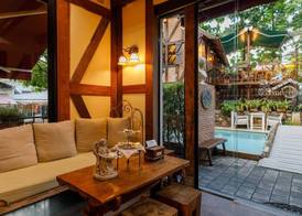 Le Charcoa Hotel 5