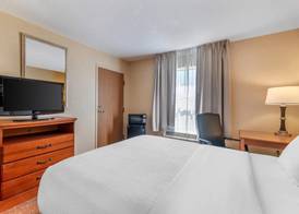 Quality Inn at Bangor Mall 4