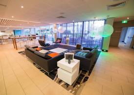 Quality Suites Pioneer Sands 4