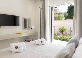 Dimi Brou's Apartment 1 by CorfuEscapes 3