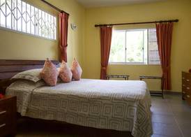 Surfers Beach Self Catering Chalets 4